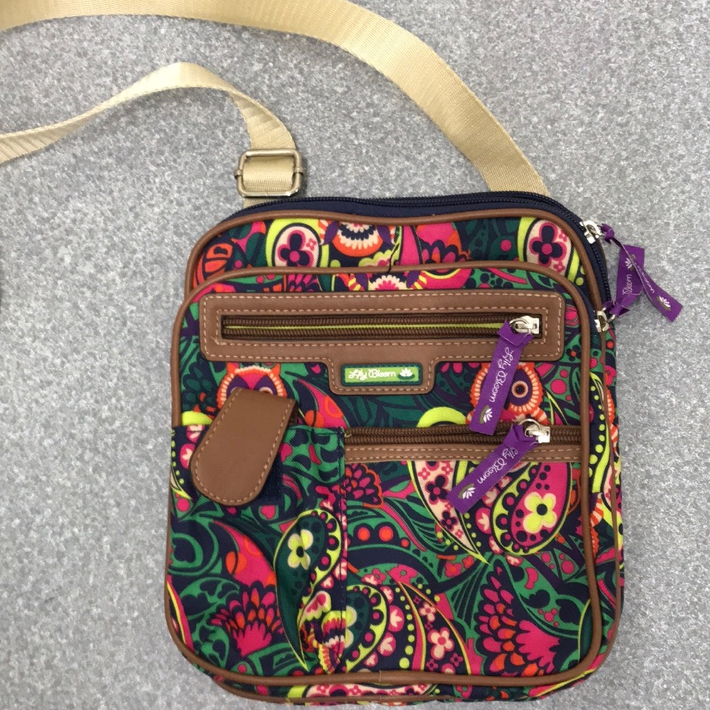 Lily bloom paisley cross body
